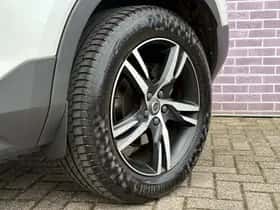 Volvo XC40 thumbnail 9