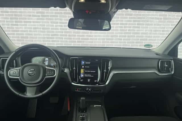 Volvo V60 (2020) thumbnail 4