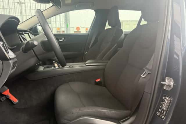 Volvo V60 (2020) thumbnail 5
