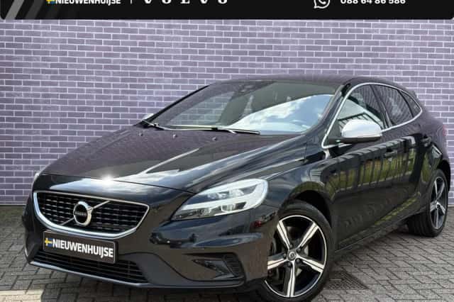 Volvo V40 (2018) thumbnail 1