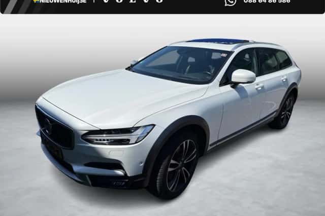 Volvo V90 (2018) thumbnail 1