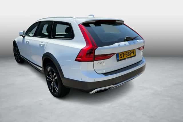 Volvo V90 (2018) thumbnail 4