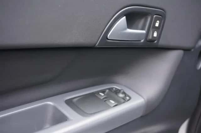 Volvo C30 (2010) thumbnail 12