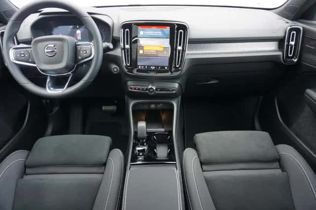 Volvo XC40 (2026) thumbnail 4