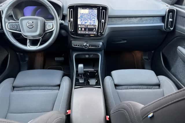 Volvo XC40 (2024) thumbnail 5