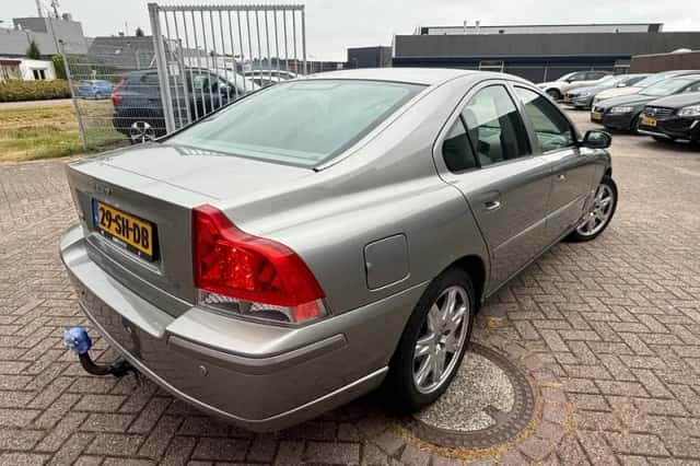 Volvo S60 (2006) thumbnail 3