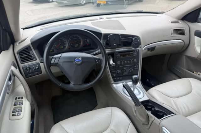 Volvo S60 (2006) thumbnail 6
