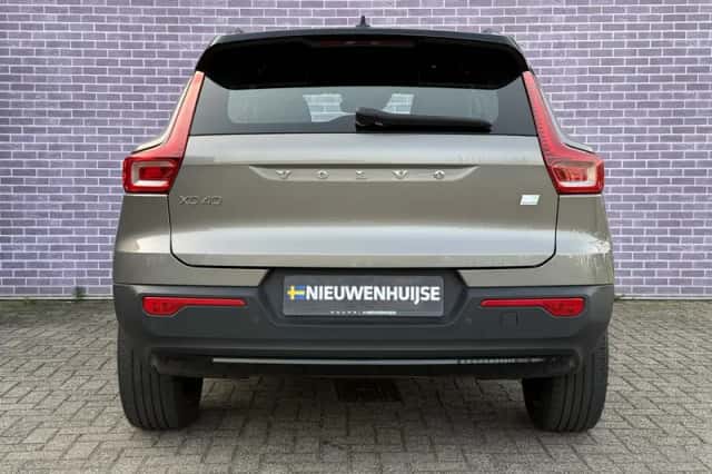 Volvo XC40 (2022) thumbnail 11