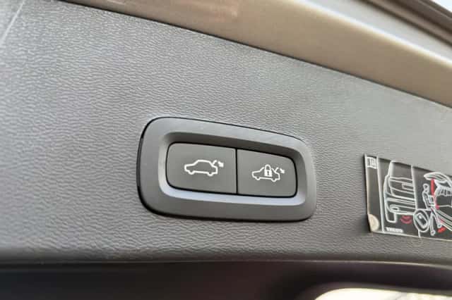Volvo XC40 (2022) thumbnail 14