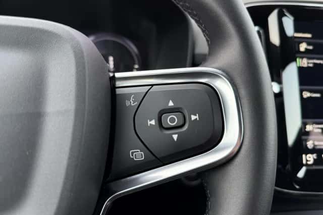 Volvo XC40 (2022) thumbnail 24