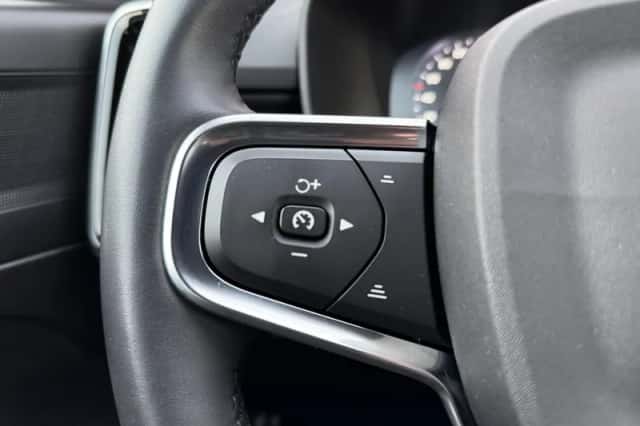 Volvo XC40 (2022) thumbnail 25