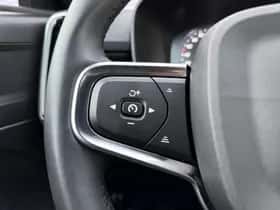 Volvo XC40 thumbnail 25