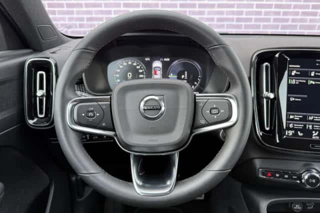 Volvo XC40 (2022) thumbnail 6