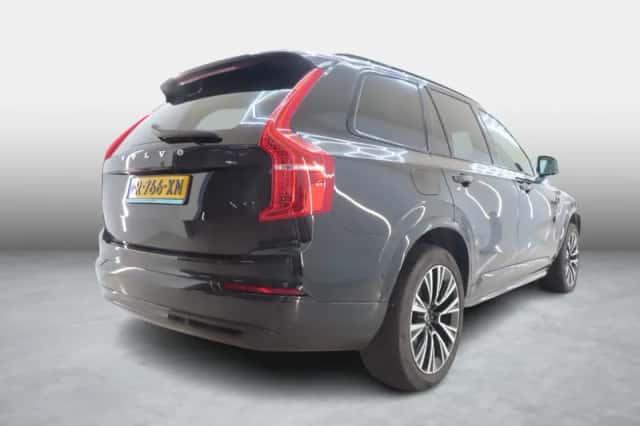Volvo XC90 (2022) thumbnail 3
