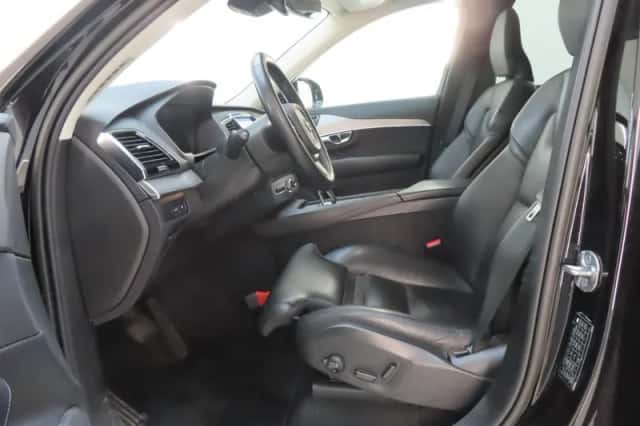 Volvo XC90 (2022) thumbnail 5