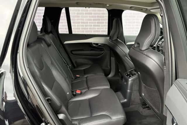 Volvo XC90 (2022) thumbnail 5