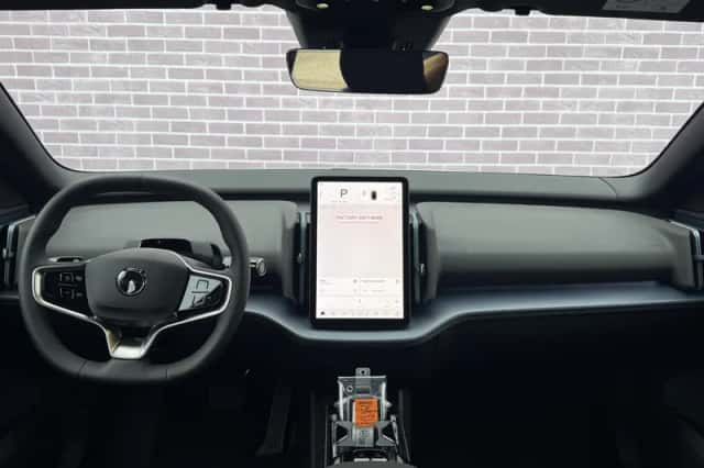 Volvo EX30 (2026) thumbnail 4
