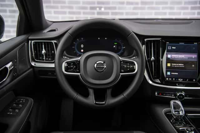 Volvo V60 (2026) thumbnail 3