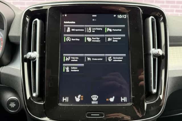 Volvo XC40 (2022) thumbnail 17