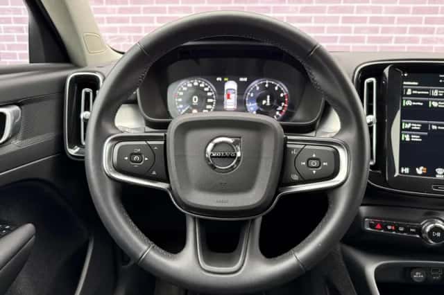 Volvo XC40 (2022) thumbnail 9