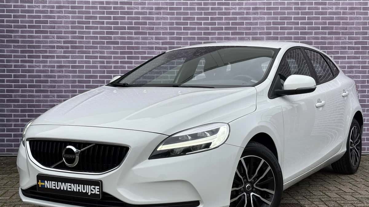 Volvo V40 — foto 1