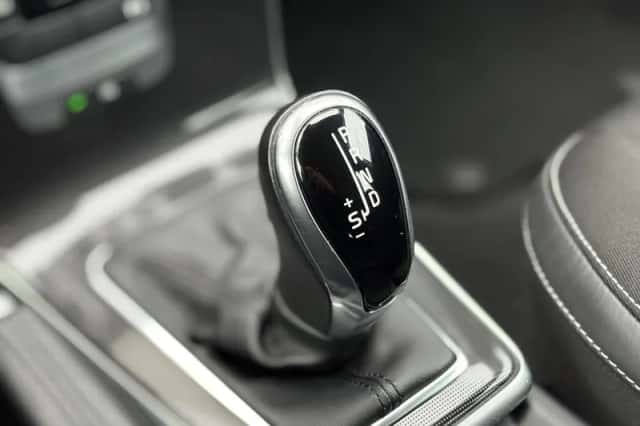 Volvo V40 (2018) thumbnail 16