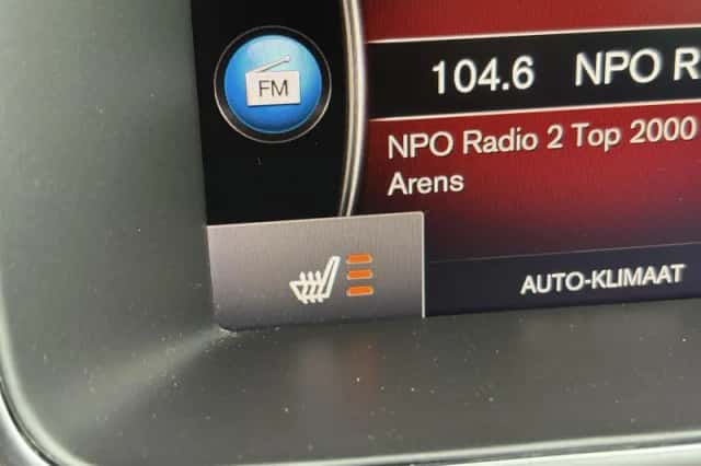 Volvo V40 (2018) thumbnail 19