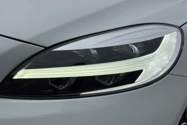 Volvo V40 (2018) thumbnail 8