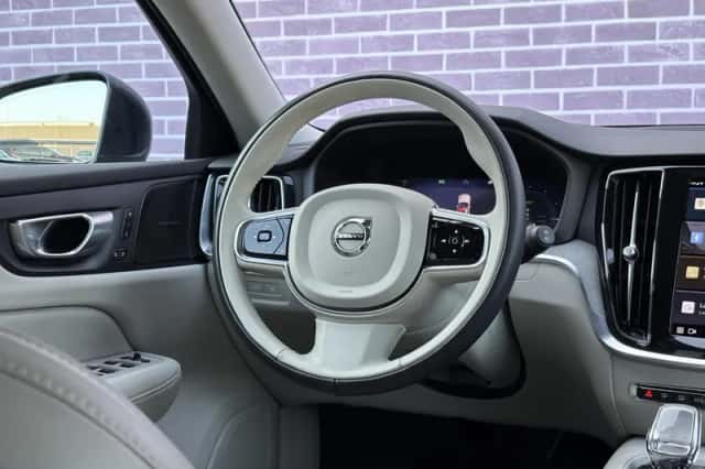 Volvo V60 (2023) thumbnail 10