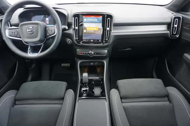 Volvo XC40 (2026) thumbnail 4