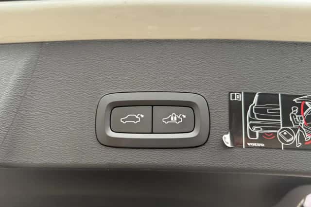 Volvo XC40 (2021) thumbnail 13