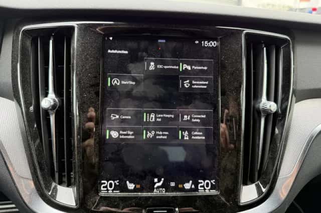 Volvo XC40 (2021) thumbnail 18