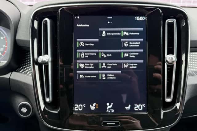 Volvo XC40 (2021) thumbnail 25