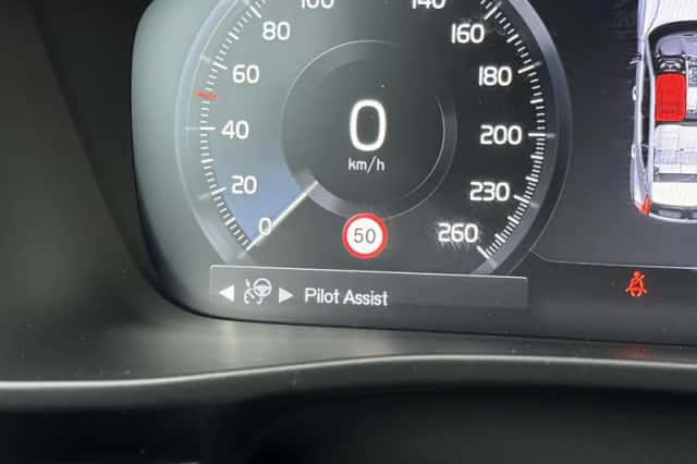 Volvo XC40 (2021) thumbnail 32