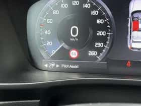 Volvo XC40 thumbnail 32