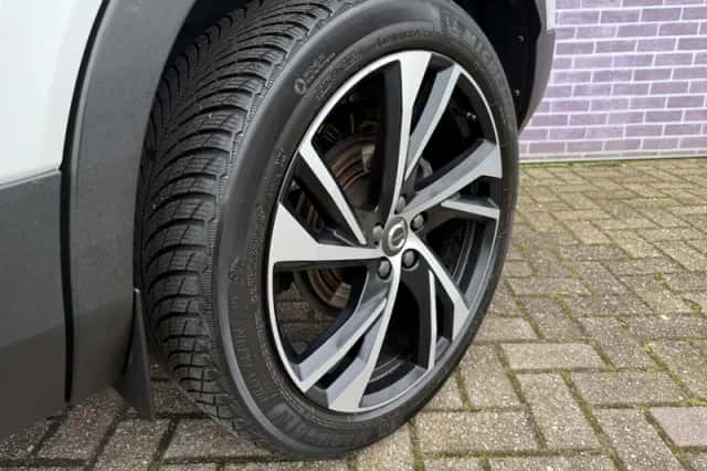 Volvo XC40 (2021) thumbnail 8