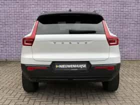 Volvo XC40 thumbnail 10