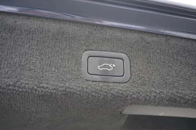 Volvo XC70 (2010) thumbnail 18