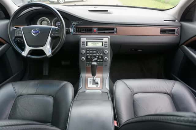 Volvo XC70 (2010) thumbnail 4