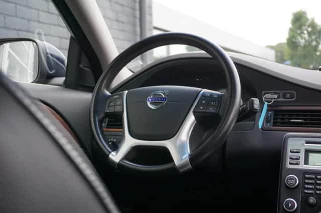 Volvo XC70 (2010) thumbnail 31