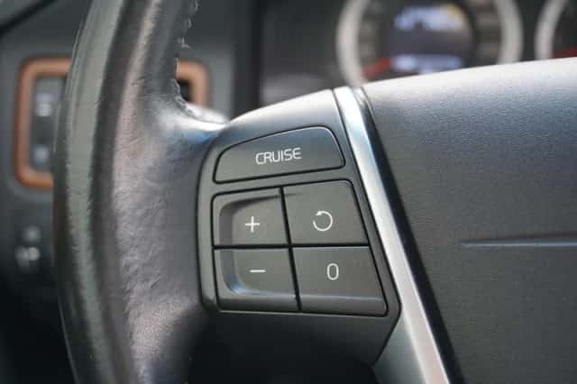 Volvo XC70 (2010) thumbnail 32