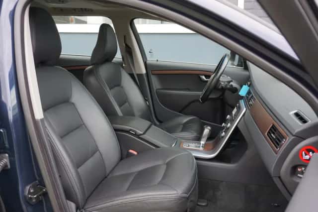 Volvo XC70 (2010) thumbnail 5