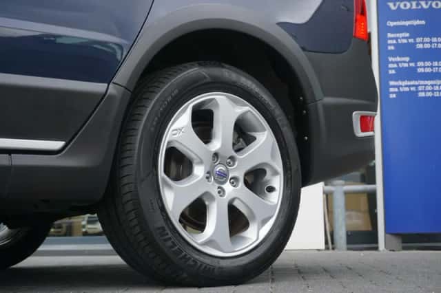 Volvo XC70 (2010) thumbnail 8