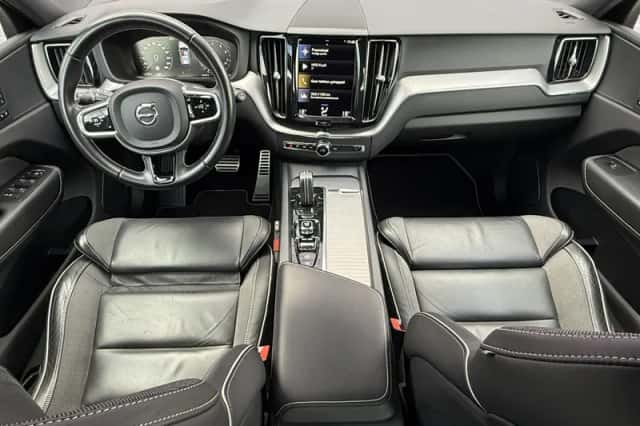 Volvo XC60 (2021) thumbnail 5