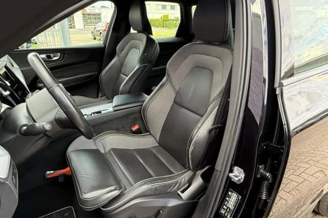 Volvo XC60 (2021) thumbnail 6