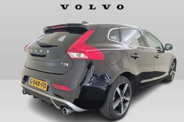 Volvo V40 (2019) thumbnail 3