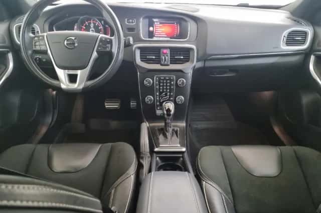 Volvo V40 (2019) thumbnail 4