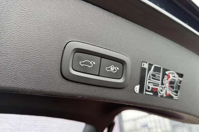 Volvo XC40 (2021) thumbnail 12