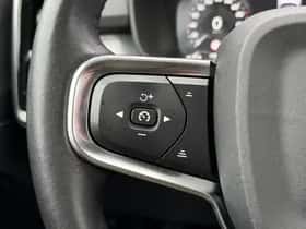 Volvo XC40 thumbnail 21