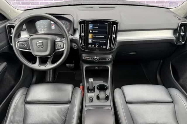 Volvo XC40 (2021) thumbnail 5
